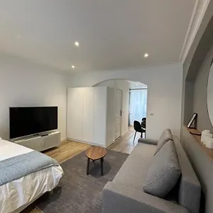 https://joli-appartement-94600.fr-paris.fr